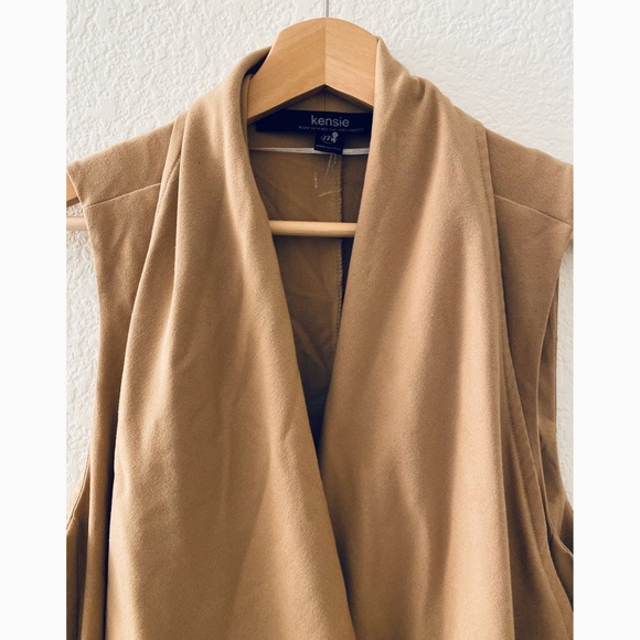 Kensie Longline Vest - Picture 2 of 3